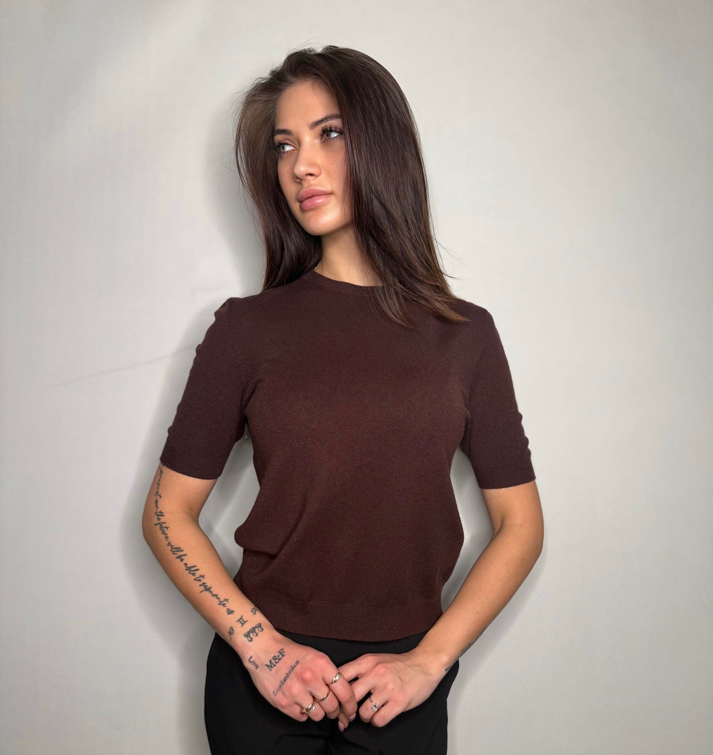 Minimalistinen neule