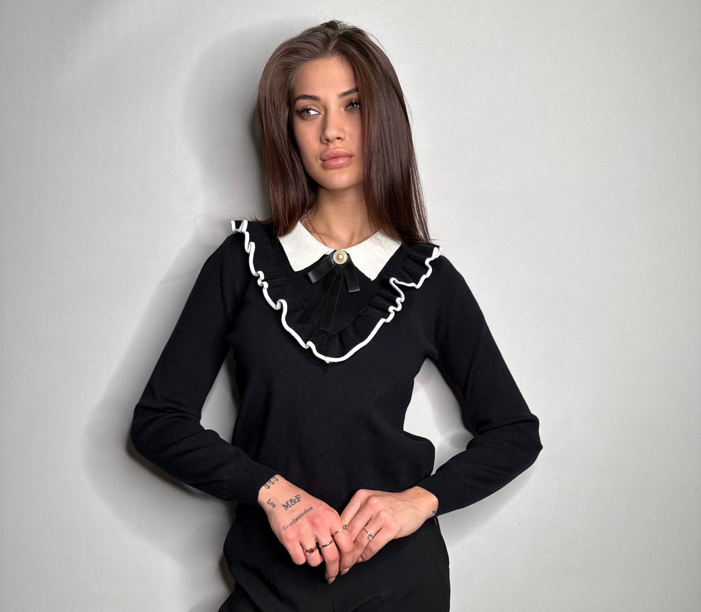 Sweater with beautiful details