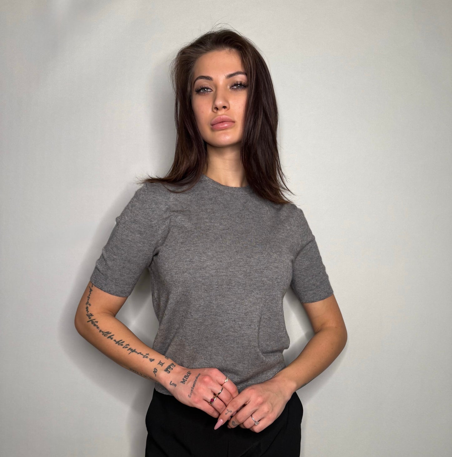 Minimalistinen neule