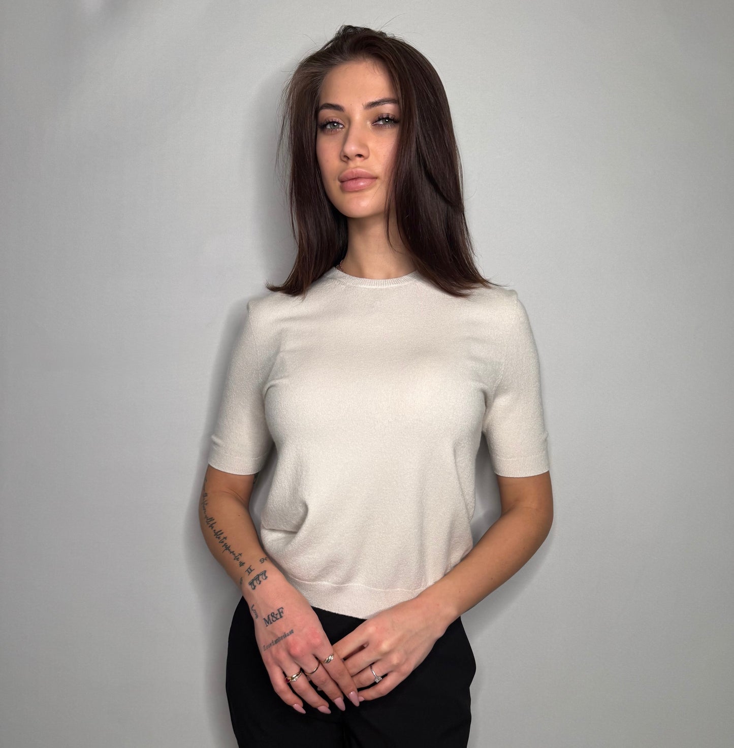 Minimalistinen neule